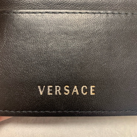 Sold ‼️‼️Versace Virtrus Nappa Leather Card Holder with Sling♥️ - Picture 6 of 17